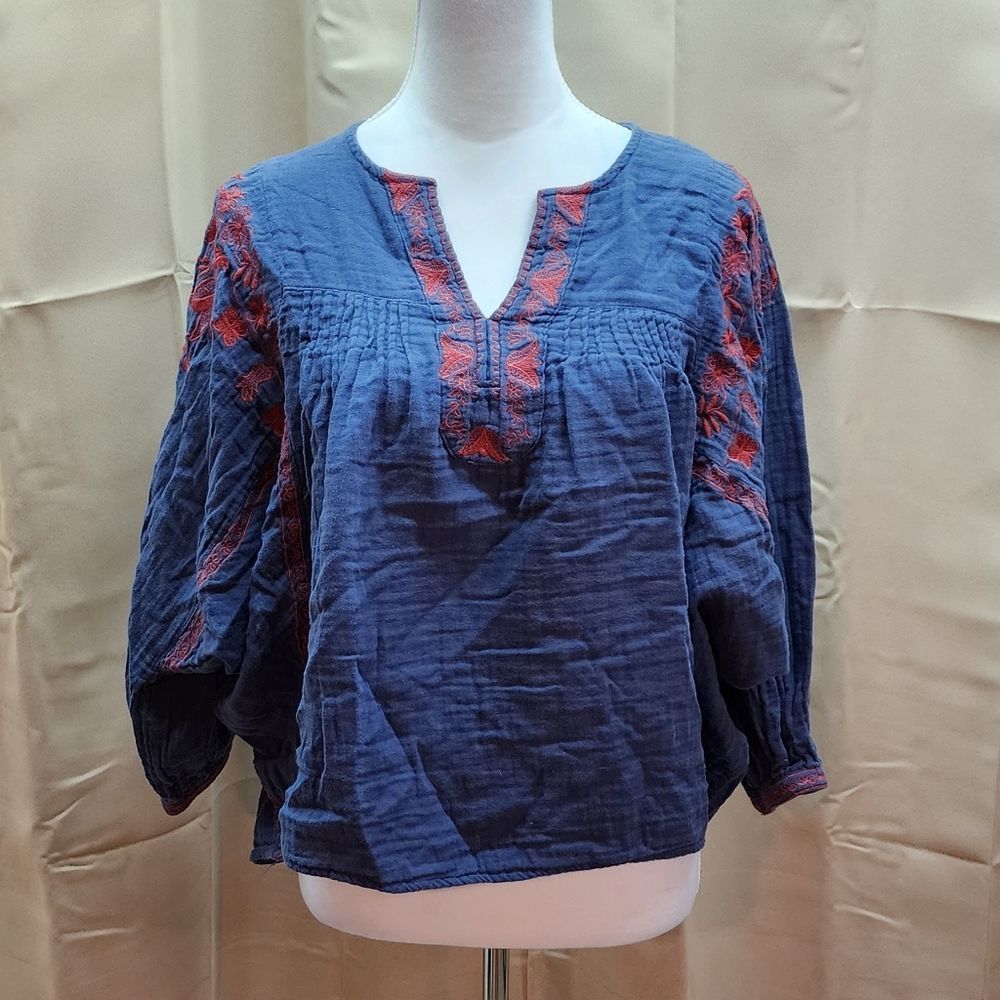 Hippie Laundry Blue Pullover Peasant Top with Red Embroidery Size Large